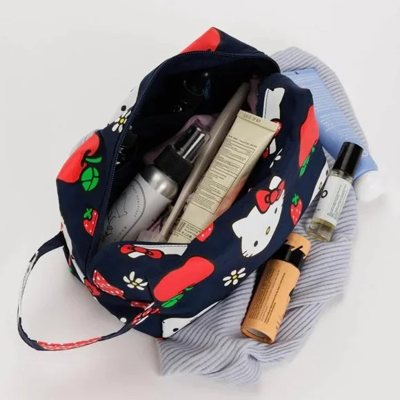 NWT BAGGU Dopp Kit, Hello Kitty & Apple - Picture 5 of 8